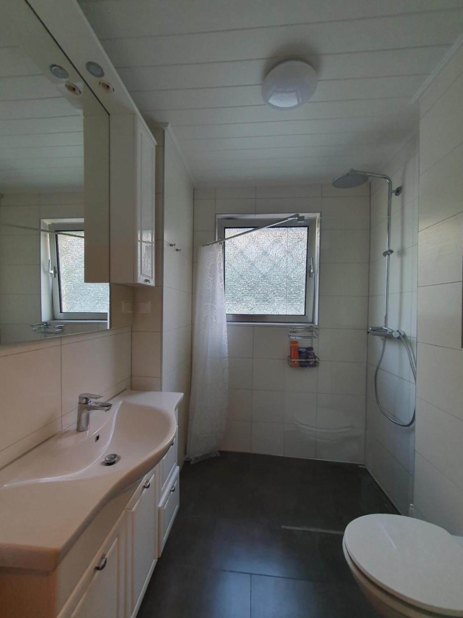 Privatzimmer Im Schlesischen Viertel - Nahe Uniklinik Mainz Exterior foto